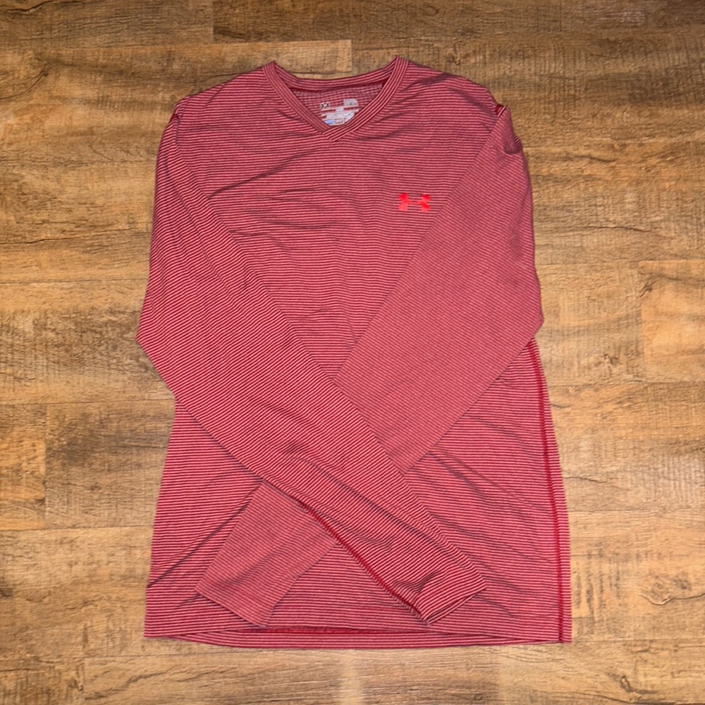 Under Armour fitted long sleeve v-neck